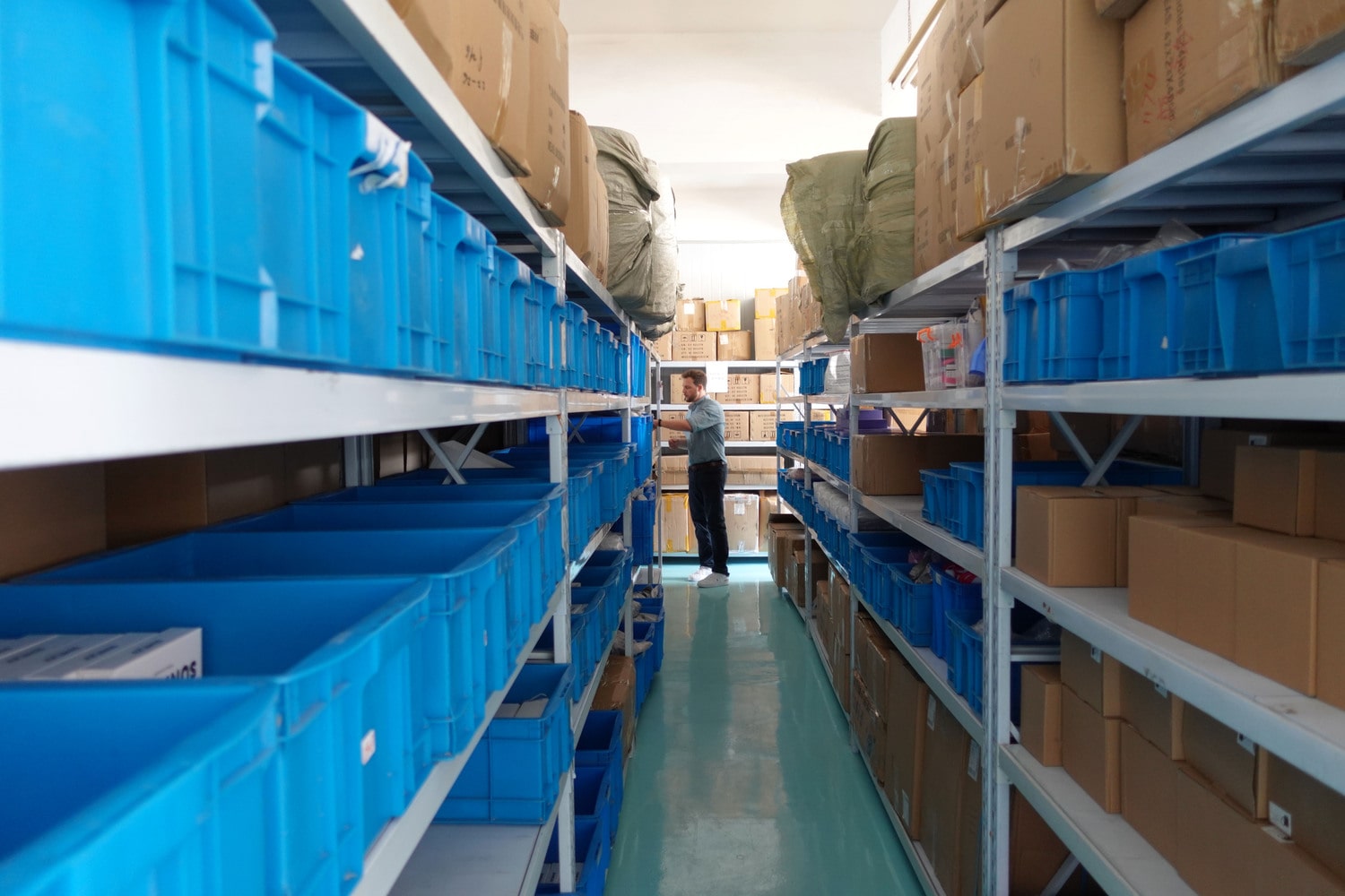 un entrepôt de stockage de produits à Ningbo
